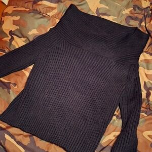 Women's stretchy black winter casual wear sweater